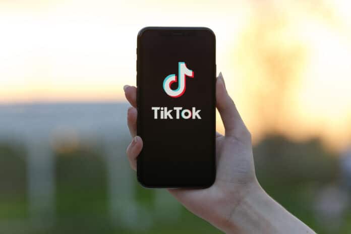 Comment acheter des vues sur TikTok : les 5 meilleurs sites passés en revue