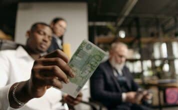 Pourquoi l’investissement multi-devises séduit de plus en plus d’investisseurs ? multi-devises